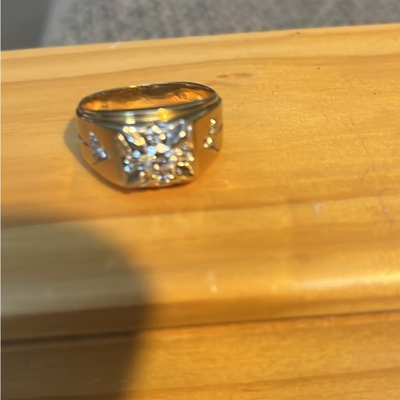 Ring - Picture 5 of 5
